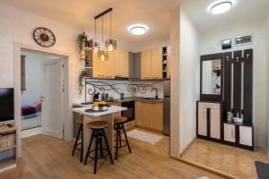 1-bedroom apartment near airport