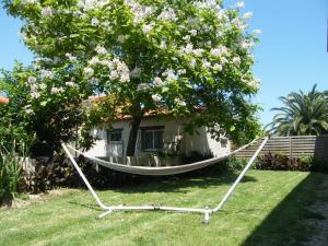 Appartements soleil catalan terrasse panoramique ok cheques vacances 4pers wifi 65m2 jardin parking 2ch 2km mer : photos des chambres