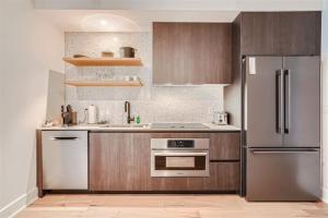 NEW 1BR with Views and Rooftop pool near Rainey St