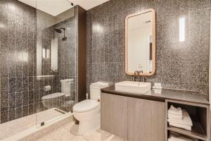 NEW 1BR with Views and Rooftop pool near Rainey St