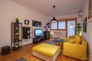 Yellow Lux apartment