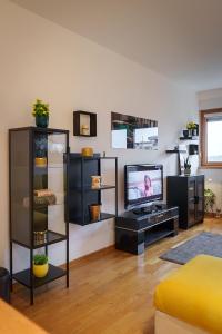 Yellow Lux apartment
