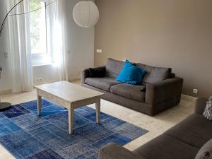 Maisons de vacances Maison Cavaillon, 5 pieces, 8 personnes - FR-1-708-49 : photos des chambres