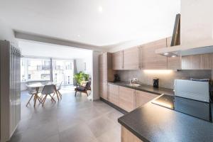 Luxury apartment with free parking