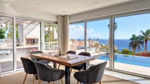 Villa Madeira by LovelyStay