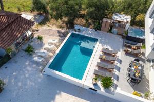 Villa Lea with 4 bedrooms, 40sqm pool, Hot-Tub, 2km from beach