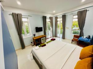 Phòng Có Giường Cỡ Queen Với Ban Công (Queen Room with Balcony)