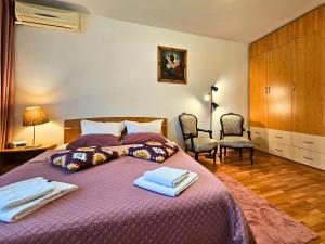 Studio Brancusi by Rosuites