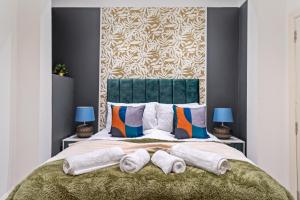 Chic Urban Retreat in London - Sleeps 8