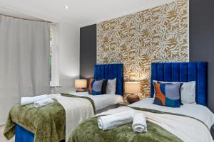 Chic Urban Retreat in London - Sleeps 8