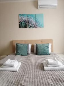 Revutskogo 54 метро Харьковская, Позняки, Квартира з видом на озеро