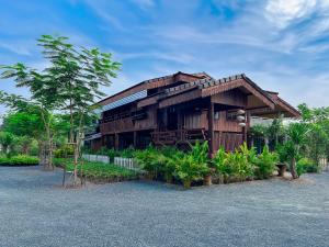 North Pine Forest Homestay บ้านไม้สนโฮมสเตย์
