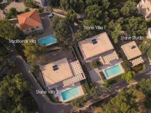 Ouzo Stone House 2 with private pool