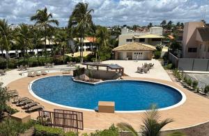 Village pé na areia com limpeza