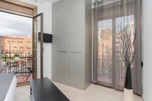 Housalia Sant Pau Views- Suite with View on Hospital Sant Pau
