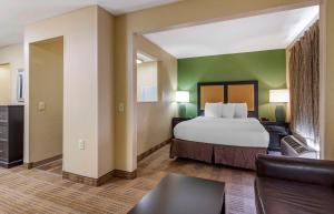 Deluxe Studio with 1 Queen Bed - Non-Smoking room in Extended Stay America Suites - San Antonio - Colonnade - Medical