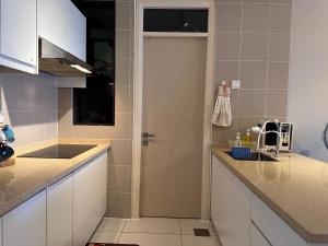 Premium Retreat Suite @ Icon City