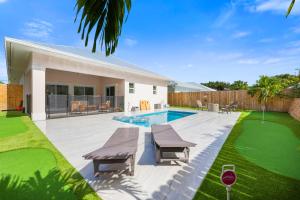 New Build- Mini Golf Course-Heated Saltwater Pool-Game Room