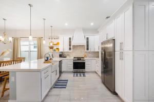 New Build- Mini Golf Course-Heated Saltwater Pool-Game Room