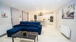 "Easy 2 Manage Royal Penthouse Luxurious Retreat in Slough" - 斯劳