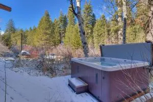 Creek Side- 4 Primary Suites, Hot Tub, Shuttle to Slopes, Pet Friendly - Alpine Meadows