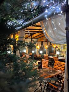 Pensiune Restaurant Arconi