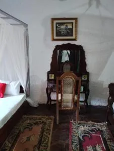 Marina - Shimo la Tewa