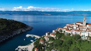 Romantic stone villa with pool, panoramic sea view near the beach - by Traveler tourist agency Krk ID 2134