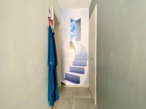 Central- Private En-Suite with Balcony in shared residence