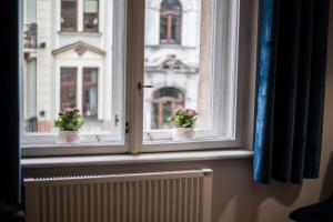 CracWoW K8 No.8 Apartment