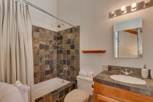 Base Camp at Dollar Point by Tahoe Getaways - Hot Tub, Large Deck, Wood Fireplace, Short Drive to Ski Resorts!