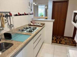 Apto otima localização Centro de Floripa ELY0201