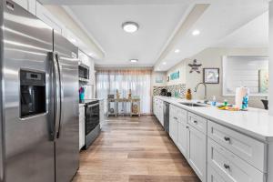 Fanta-Sea 55 By Beachside Management