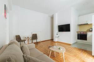 Comfy shelter in Athens downtown