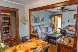 Single family w/ fenced in yard - North Windham