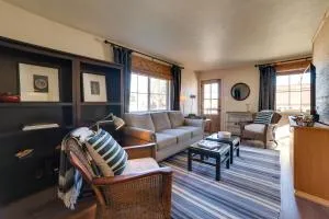 Chic Harrison Home Walk to Wilson State Park! - Gladwin