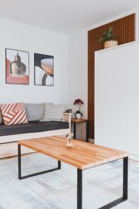 Design District Apartment in Quiet Neighbourhood