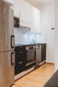 Bright City Center Flat, Sleeps 6