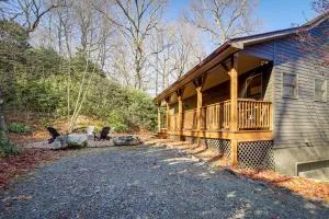 Blowing Rock Escape with Covered Deck and Fire Pit - Hemlock Ridge