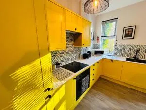 Park Mount Residences - Luxury 3 Bedroom Flat In Leeds With Free Parking - Horsforth