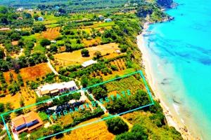 TETRAKTYS ESTATE seaview beachside with big garden ΥΔΩΡ