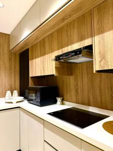 شقة فاخرة بثلاث غرف نوم بالنرجس