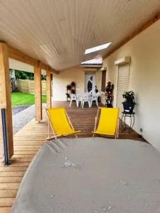 Maison spacieuse à Carcans avec jacuzzi - Каркан