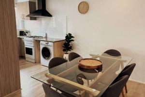 Spacious Unit in Convenient Location