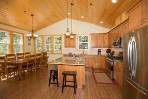 Sans Souci Terrace on the West Shore- 4 BR Cabin, Avail as a Ski Lease, Near Skiing!