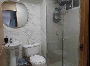 Apto 3 habit +2TV-Wifi, Netflix-Parqueadero gratis