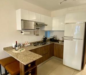 Departamento nuevo, 3 habitaciones, justo en frente de alberca