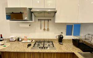 Departamento nuevo, 3 habitaciones, justo en frente de alberca