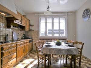 Maisons de vacances Gite Challet, 5 pieces, 6 personnes - FR-1-581-105 : photos des chambres