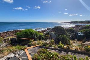 Heathcliff. Stunning ocean views!